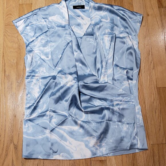 NWOT ALFANI Women's Printed Satin Short-Sleeve Surplice Top Sz 6-8 Pit to pit 20 - Picture 7 of 8